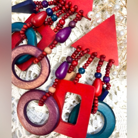 Vintage 1980 Light Weight Vibrant Wood Geometric Shape Earrings - Picture 3 of 4